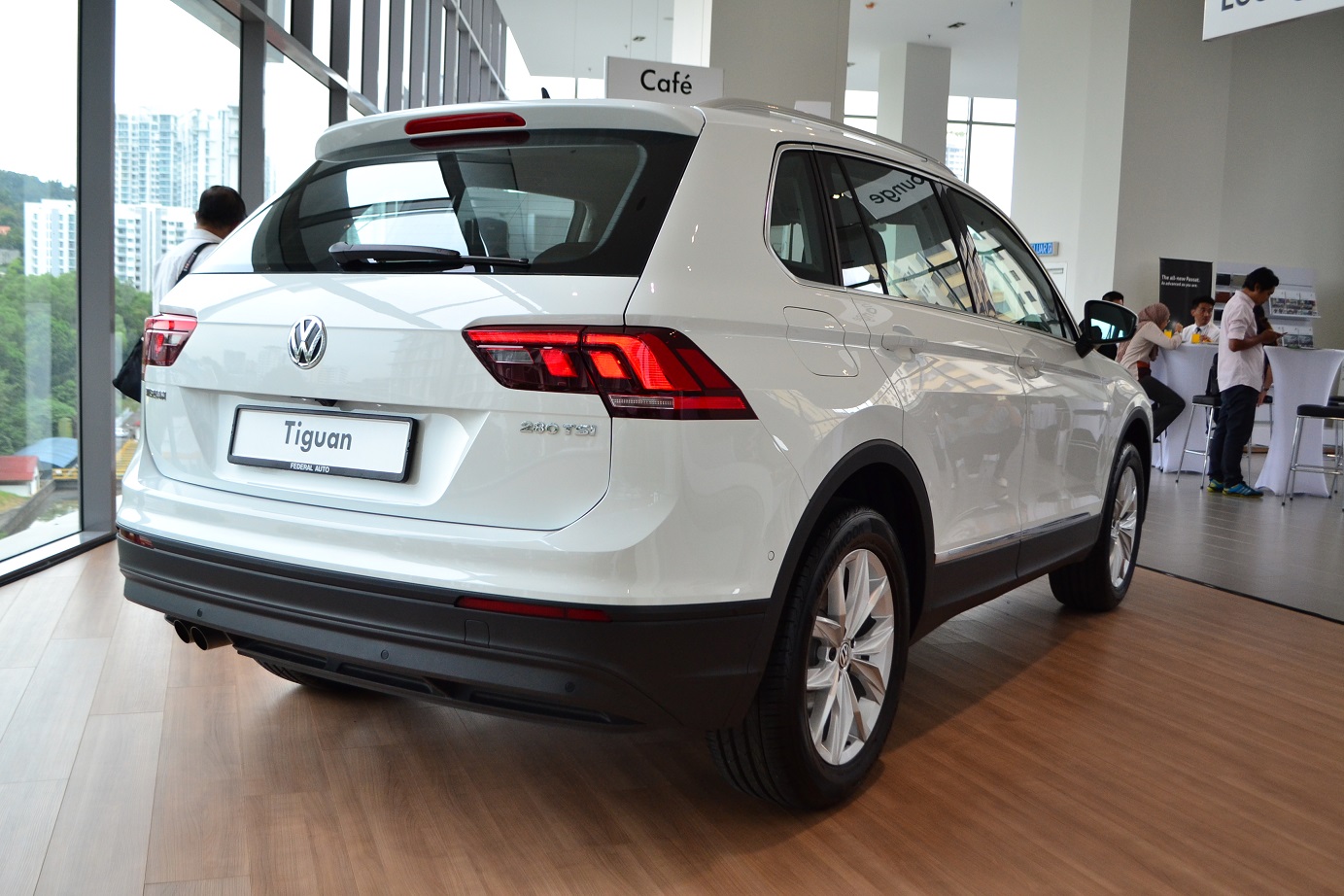 2020 VW Tiguan 2.0TDi Comfortline R-line Auto – F&S Auto Dealership