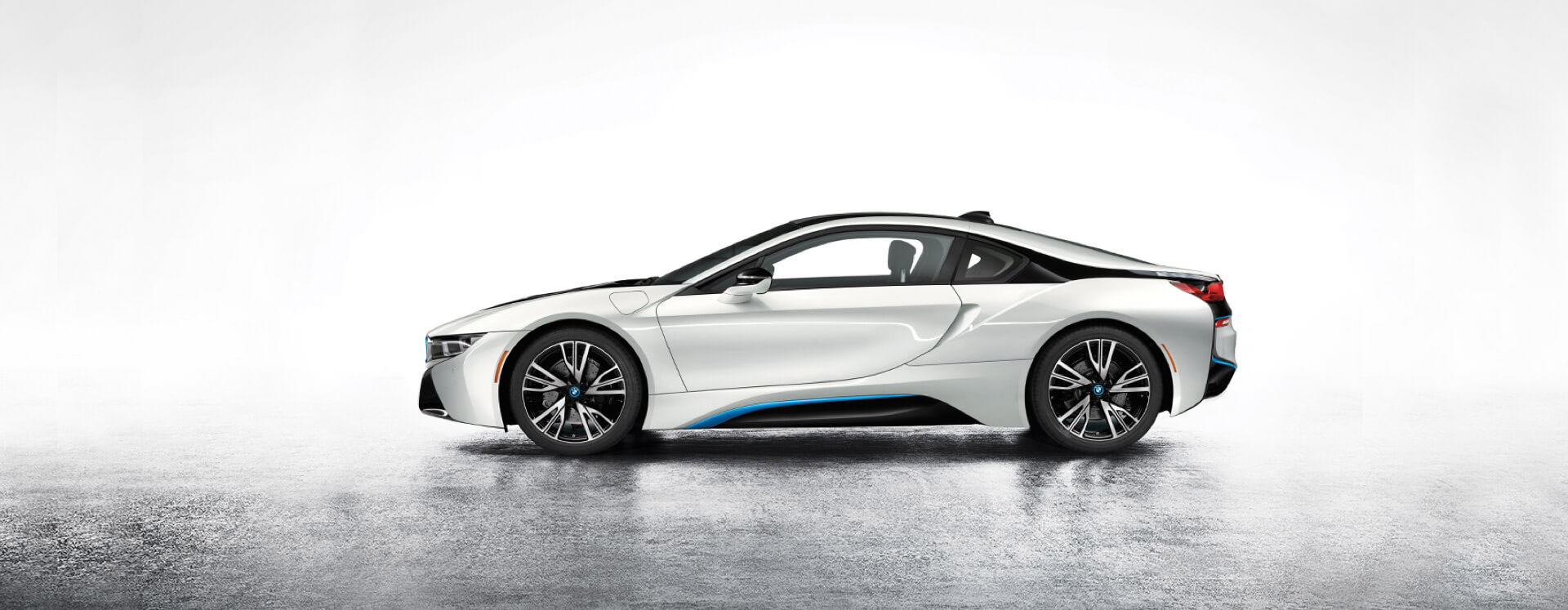 The Sexy and Innovative BMW i8 Leaves Envy Wherever It Drives