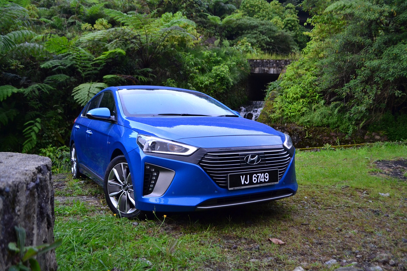 Stacks of Gen-Z Won Incoming: Hyundai Ioniq EV Brand Endorsed by Famous  K-pop Band