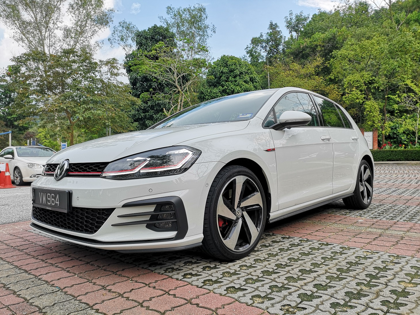 Europa At passe Grisling The Volkswagen Mk 7.5 Golf GTI - In the Naughty List - kensomuse